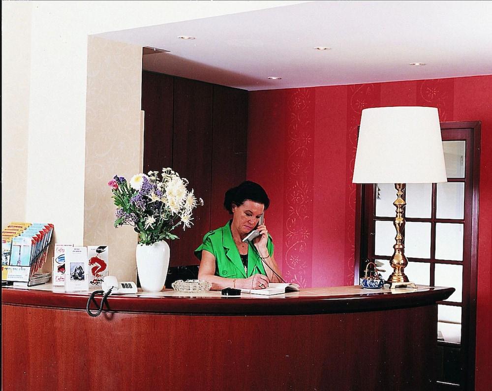 Hotel Delambre Parigi Interno foto