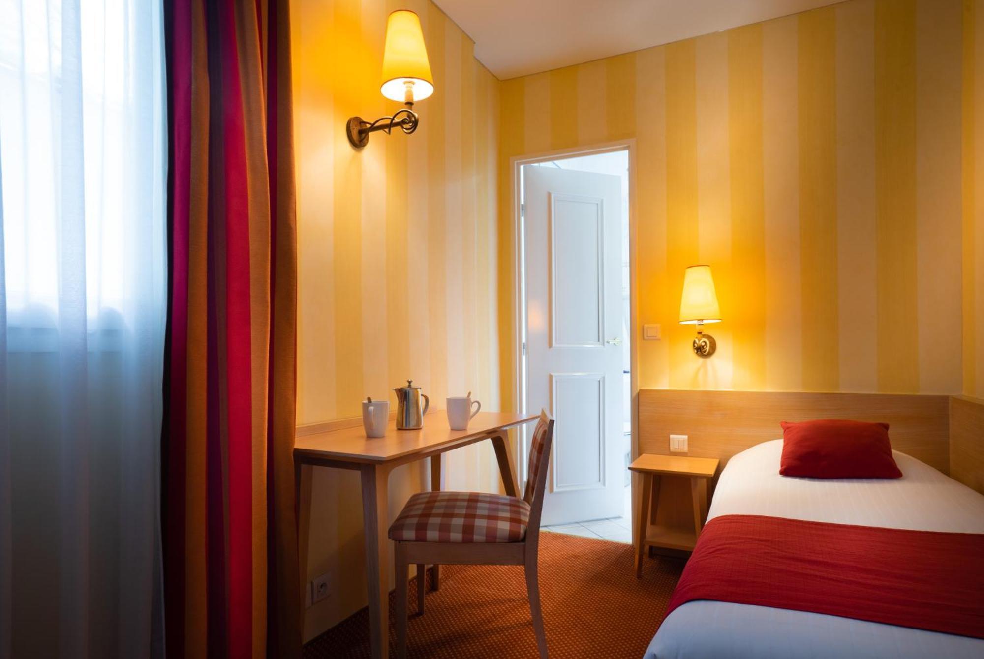Hotel Delambre Parigi Esterno foto
